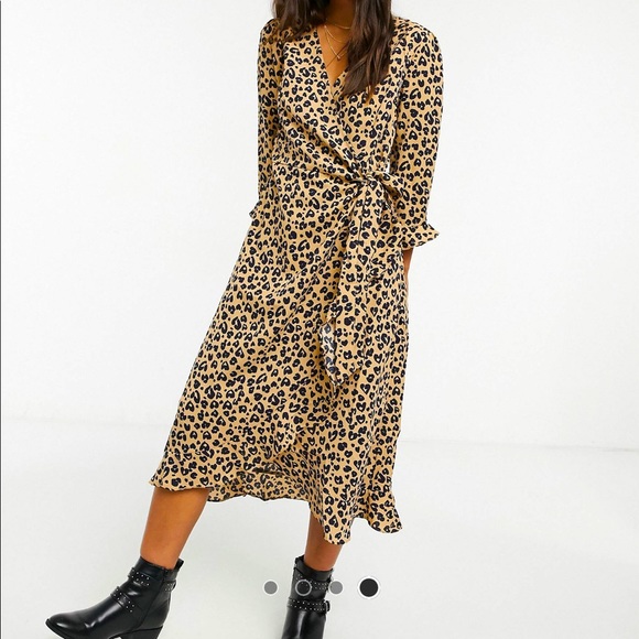 Brave Soul leopard print wrap dress. Size M (8-10) US. So flattering! - Picture 1 of 6